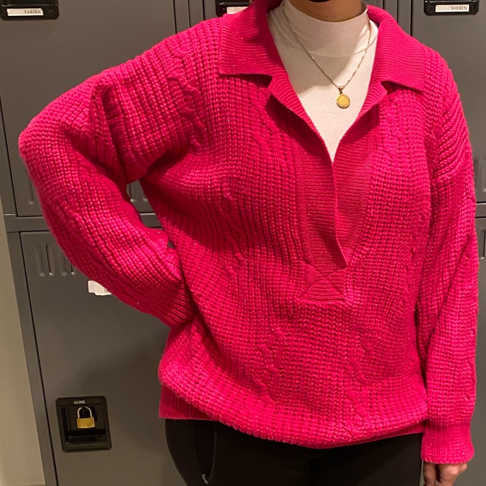 V-neck collared knit Sweater